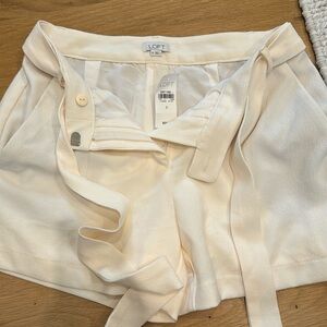 Loft cream shorts new with tags